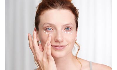 Kapan Sebaiknya Mulai Menggunakan Krim Mata Eye Cream Kapan Sebaiknya Mulai Menggunakan Krim Mata Eye Cream