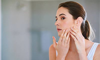 Untuk Menutupi Bekas Luka Pilih Concealer Berwarna Senada dengan Kulit dan Bertekstur Tebal Untuk Menutupi Bekas Luka Pilih Concealer Berwarna Senada dengan Kulit dan Bertekstur Tebal
