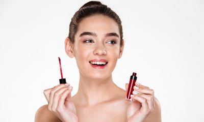 Jenis Gloss Type Menghasilkan Bibir yang Terlihat Lebih Bervolume Jenis Gloss Type Menghasilkan Bibir yang Terlihat Lebih Bervolume