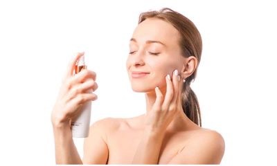 Kembali Semprotkan Setting Spray Sebagai Topcoat Makeup Kembali Semprotkan Setting Spray Sebagai Topcoat Makeup