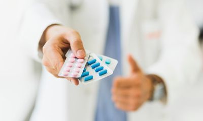 Naproxen Obat yang Sering Diresepkan Dokter untuk Meredakan Gejala Arthritis Naproxen Obat yang Sering Diresepkan Dokter untuk Meredakan Gejala Arthritis