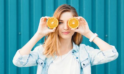 Vitamin C Meningkatkan Kesehatan Kulit dengan Melindunginya dari Kerusakan Vitamin C Meningkatkan Kesehatan Kulit dengan Melindunginya dari Kerusakan