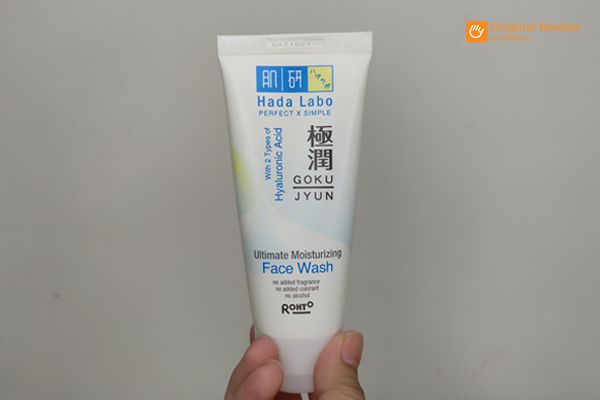 HadaLabo Gokujyun Face Wash - Display 1