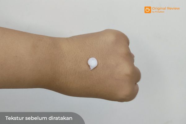 HadaLabo Gokujyun Face Wash - Texture (Before)
