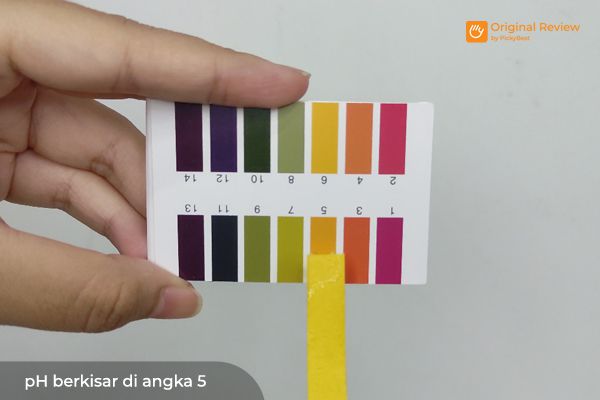 Somethinc Low pH Gentle Cleanser - pH Meter 1